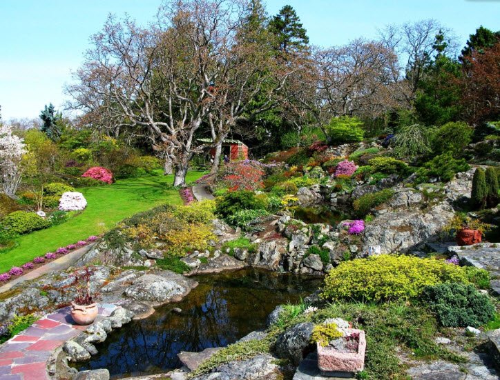 Abkhazi Garden, Canada